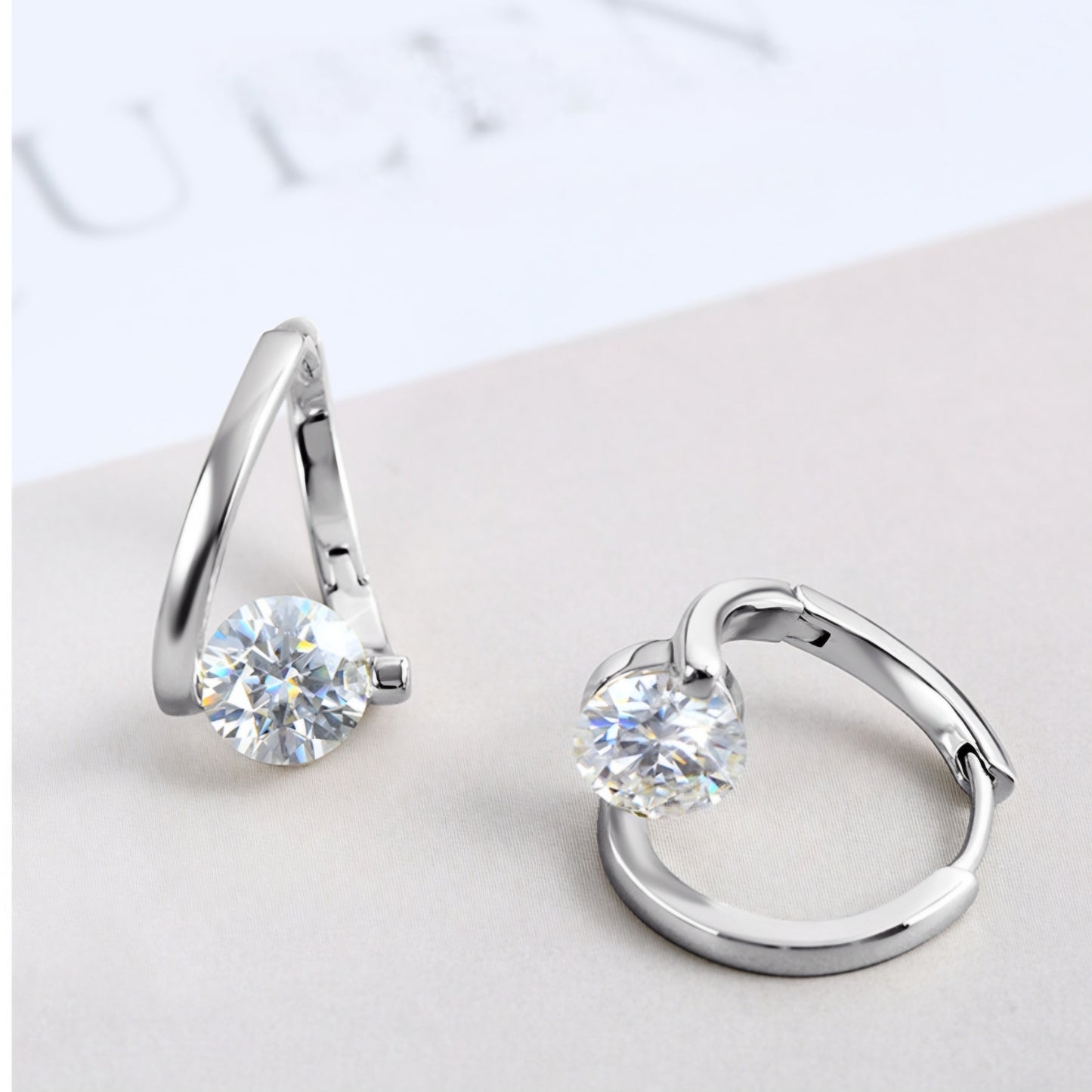 1ct ツイストフープピアス